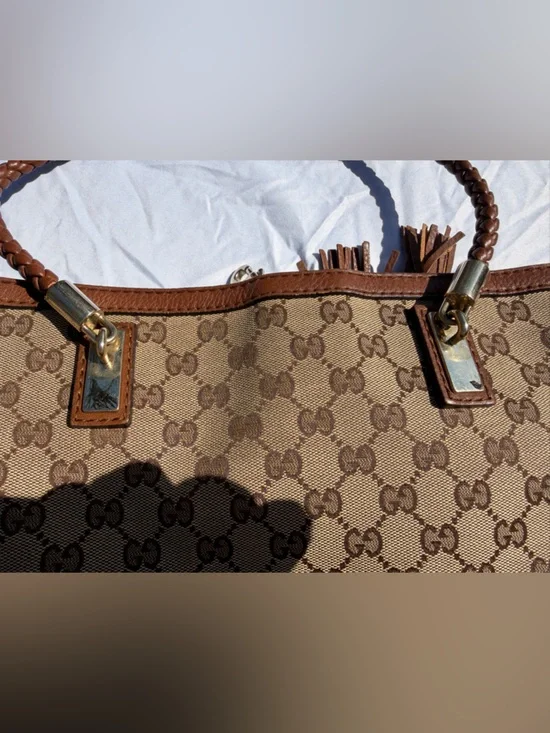 Gucci Bella GG Canvas Tote - Picture 9 of 16